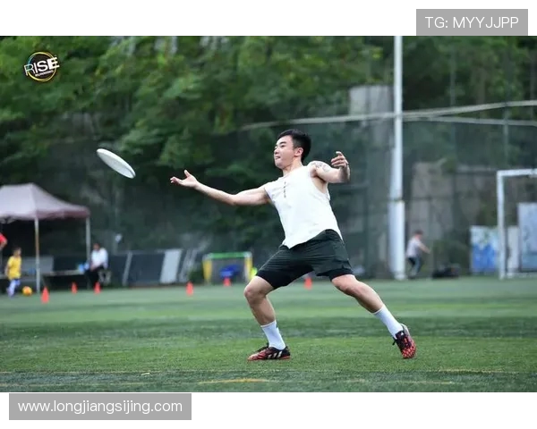 成都飞盘队在世界滑板锦标赛中的精彩表现与状态分析