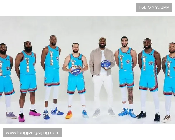 《从詹姆斯到库里:篮球明星如何塑造全球体育文化与商业帝国》